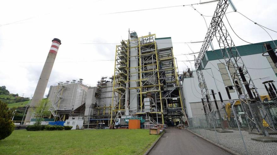 Hunosa recibe el permiso provisional para que la térmica de La Pereda, en Mieres, pueda conectarse a la red eléctrica