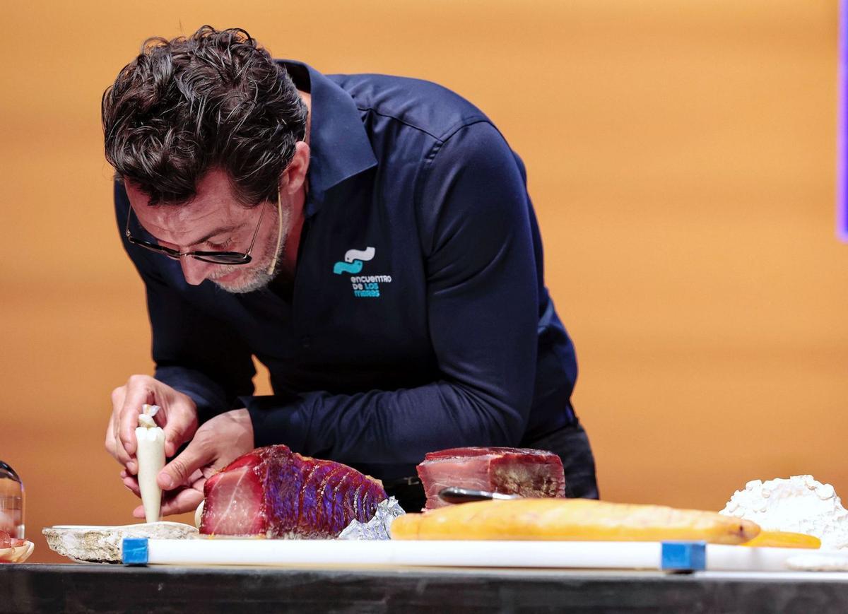 Quique Dacosta en plena faena. | | MARÍA PISACA