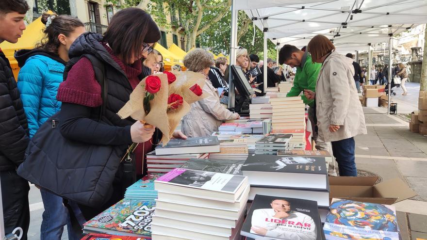 Manresa viu un Sant Jordi amb noves o renovades llibreries i estrena de parades