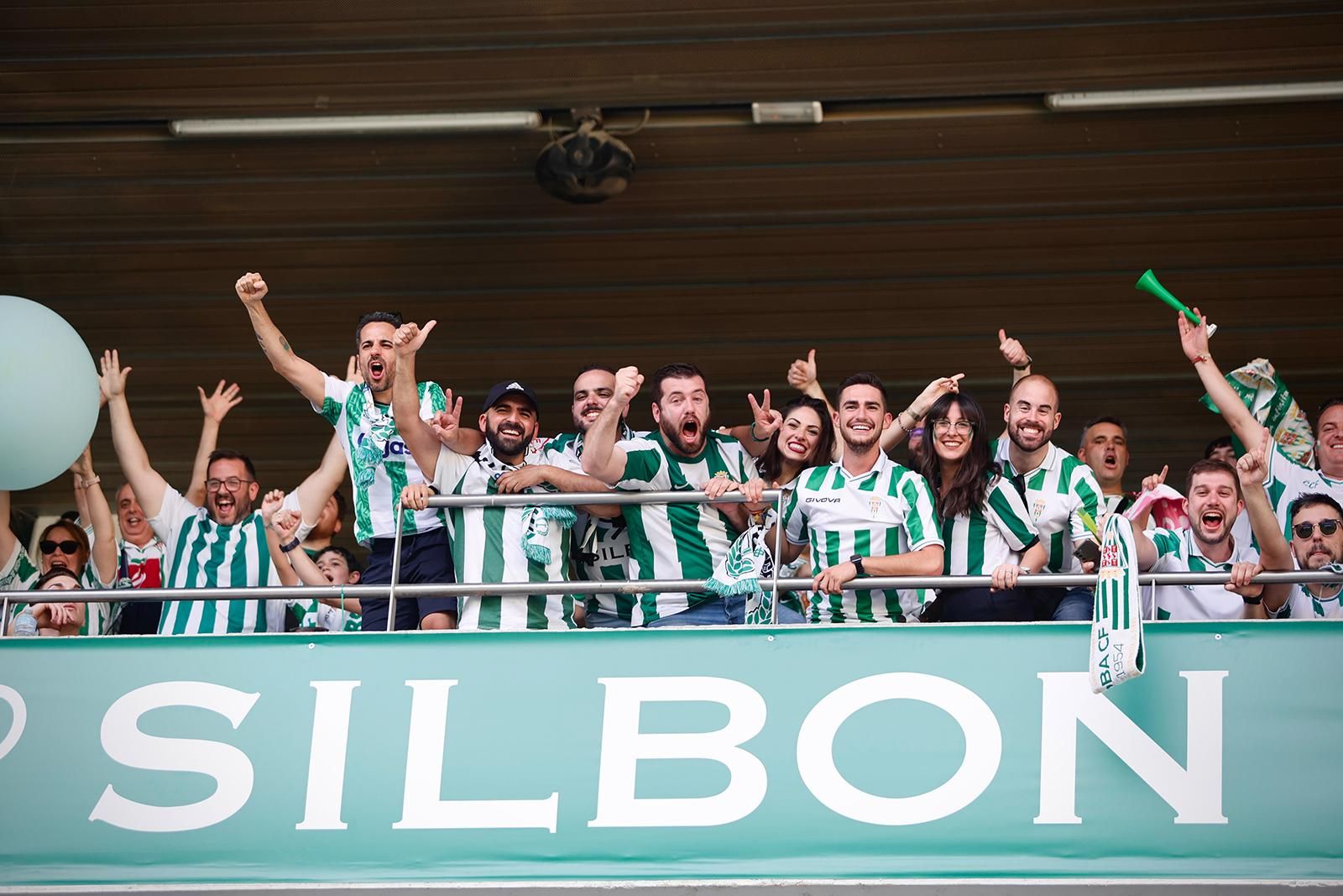 El Córdoba CF vuelve a Segunda / Las mejores imágenes de una noche para la historia