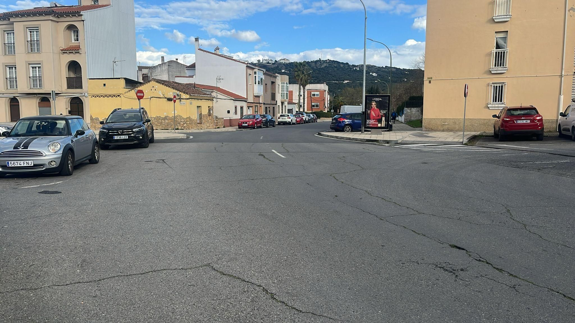 Estado actual de la calle La Roche Sur Yon en Cáceres