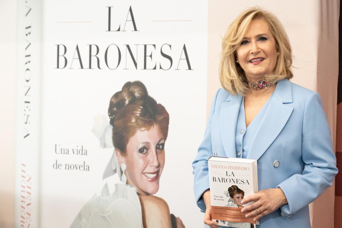 Guerra entre Nieves Herrero i Tita Cervera per la novel·la ‘La baronesa’