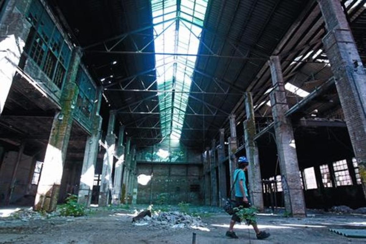 L’interior de l’antiga fàbrica Oliva Artés, situada ara al Parc Central del Poblenou, ahir.