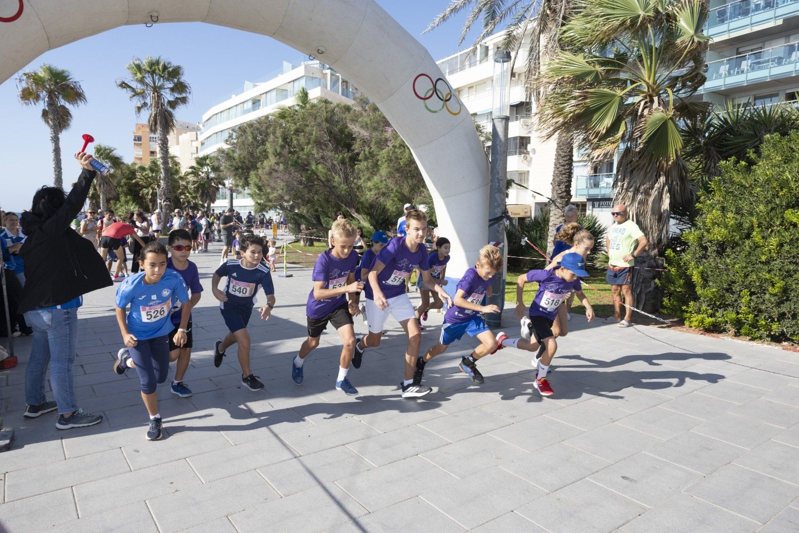 Así fue en imágenes una nueva edición de la carrera solidaria de AFA Torrevieja