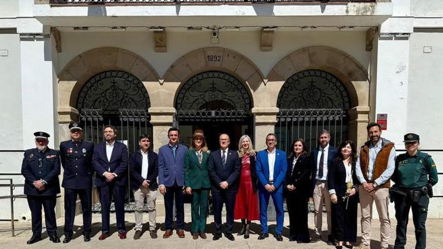 Galería | La Infanta Elena ha visitado Navalmoral este Domingo de Ramos