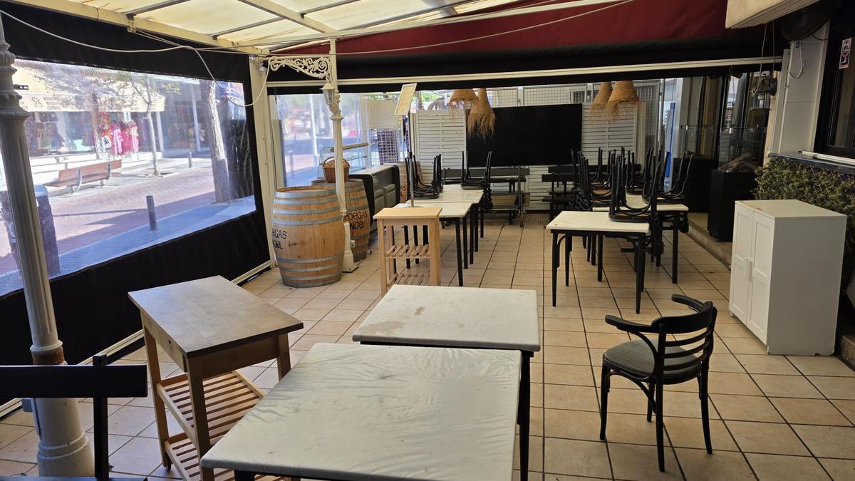 Das Mobiliar des ehemaligen La Tasca Flamenca soll an den Mann gebracht werden.