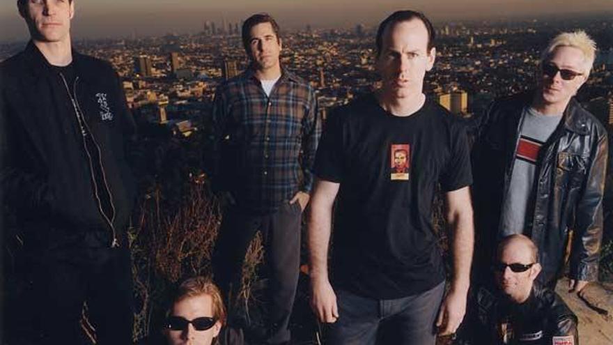 La banda Bad Religion lleva treinta años sobre los escenarios.