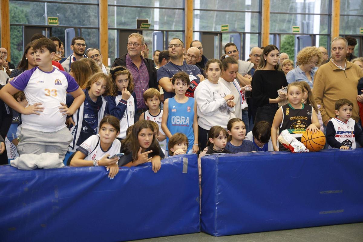 El Obradoiro 24-25 se presenta ante sus aficionados con el deseo de llevarlos a ACB