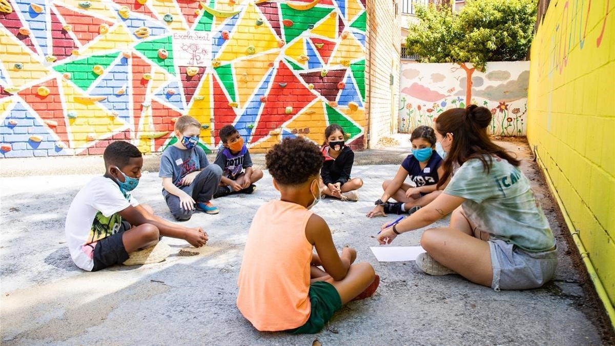 Niños en el casal de verano