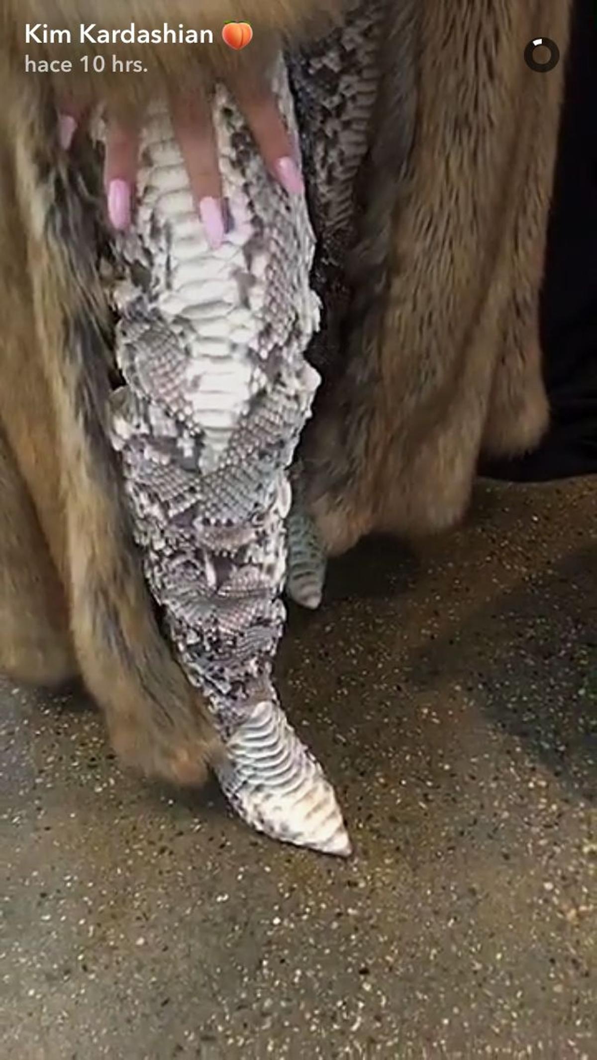 La manicura rosa de Kim Kardashian