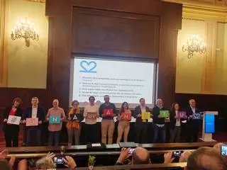 Carles Padilla se postula para rector de la UV y promete "ser útil y poner a las personas en el centro"