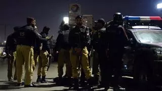 La Policía expulsa a Pakistán a 14 detenidos por vínculos con el terrorismo yihadista