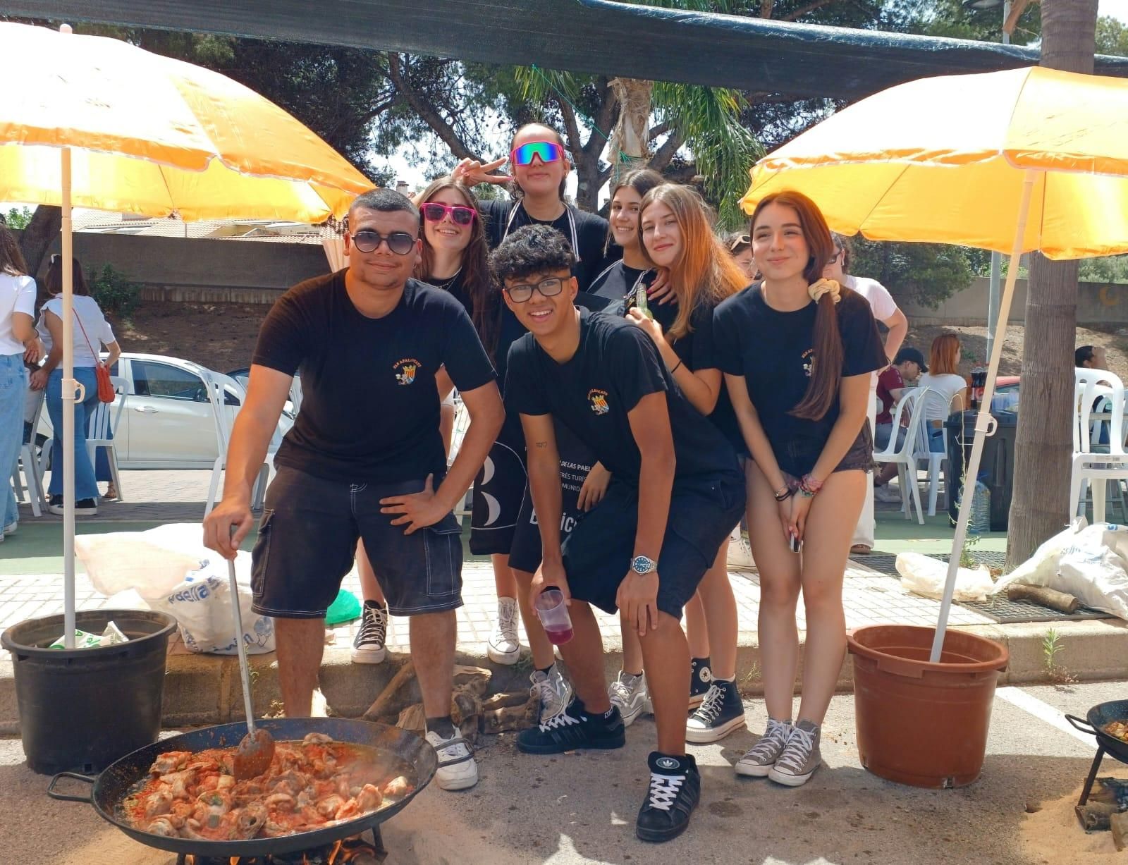 Las imágenes del primer concurso de paellas entre peñas de Benicàssim