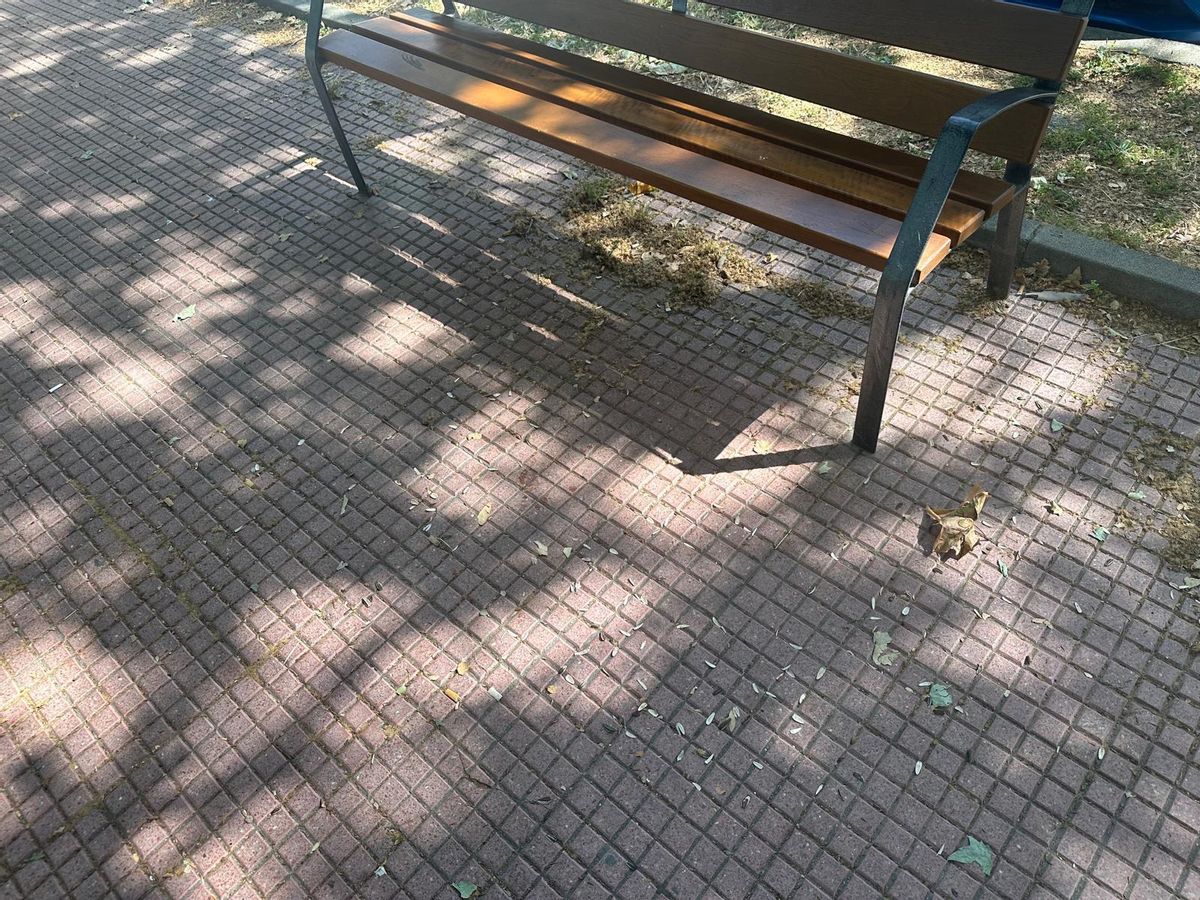 Las pipas, el principal problema de la limpieza en el distrito V de Alcalá de Henares