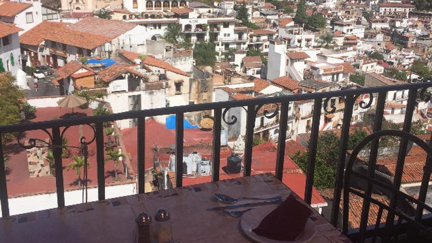 Vista de los tejados de Taxco desde Del Ángel Inn.