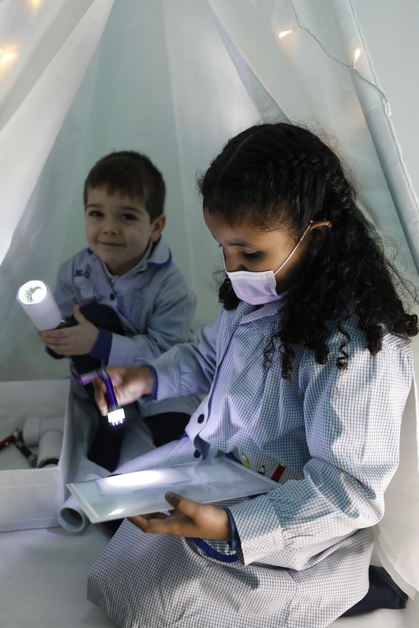 Los alumnos del Nazaret de Oviedo estrenan aula multisensorial