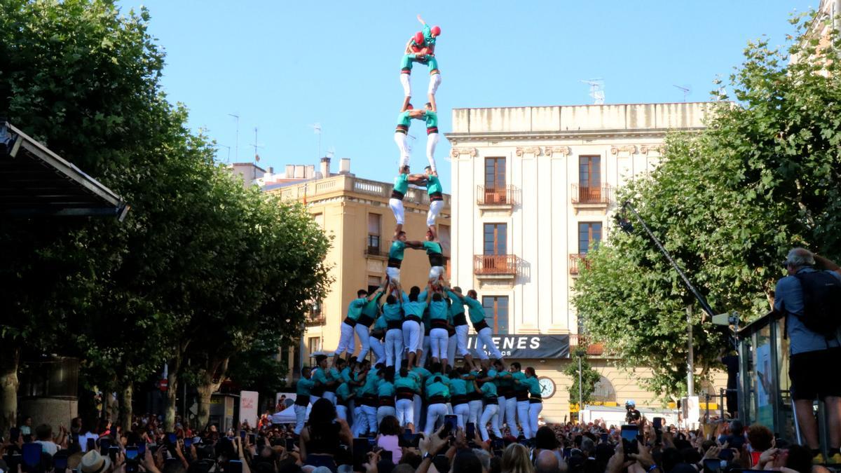 Torre de 9 carregada pels Castellers de Vilafranca a la diada de les Santes 2023