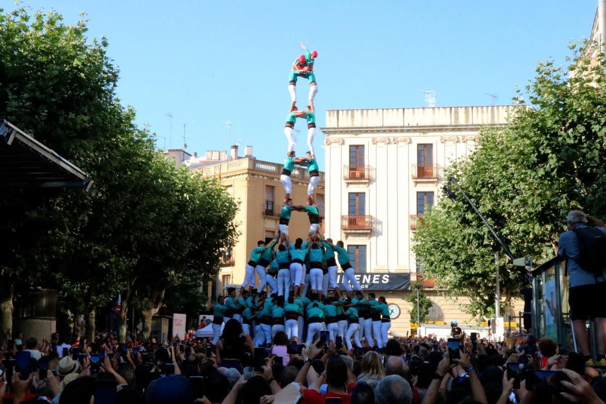 Torre de 9 carregada pels Castellers de Vilafranca a la diada de les Santes 2023 Torre de 9 carregada pels Castellers de Vilafranca a la diada de les Santes 2023