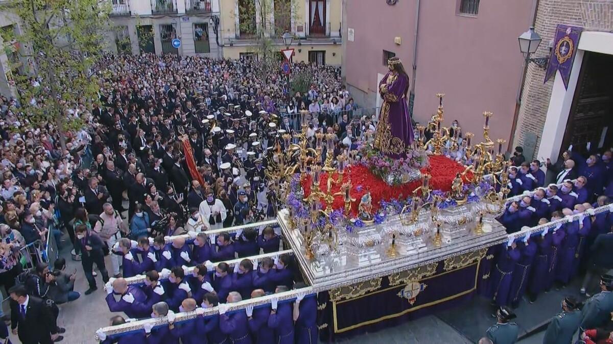 Esta segunda procesión del día contará con el acompañamiento musical de la Capilla musical Sagrado Descendimiento con el paso de misterio y de la Banda Nuestra Señora de la Amargura de la Sociedad Filarmónica de Jaén con el paso de palio