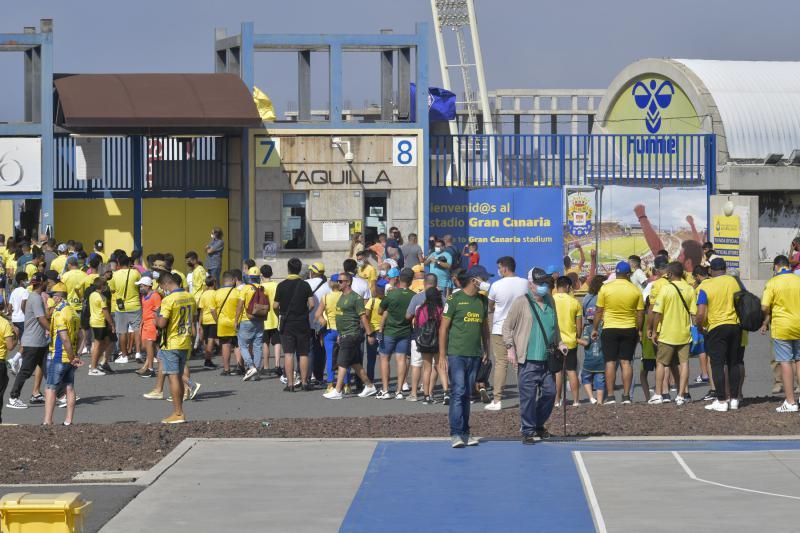 Ambiente durante el derbi en el Estadio de Gran Canaria