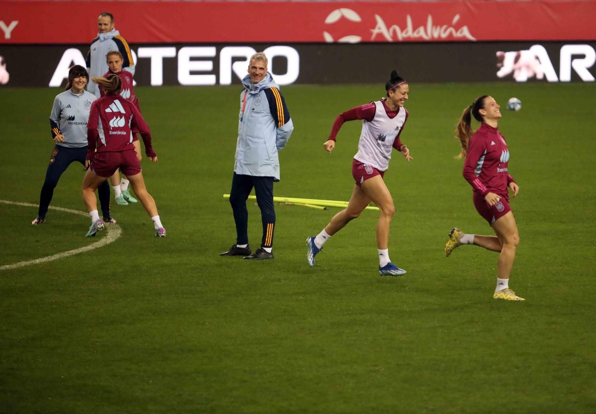 Rueda de prensa y entrenamiento de la Selección Española Femenina en Málaga