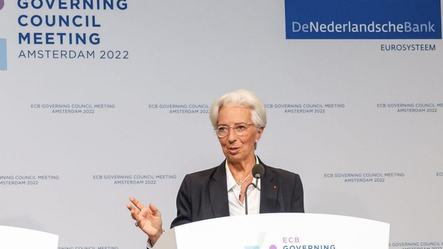 Christine Lagarde anunciant la pujada dels tipus d’interès a Amsterdam. | EUROPA PRESS