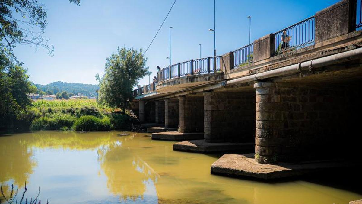 Zona de Cabanelas en la que se detectó la presencia de bacterias en las analíticas.