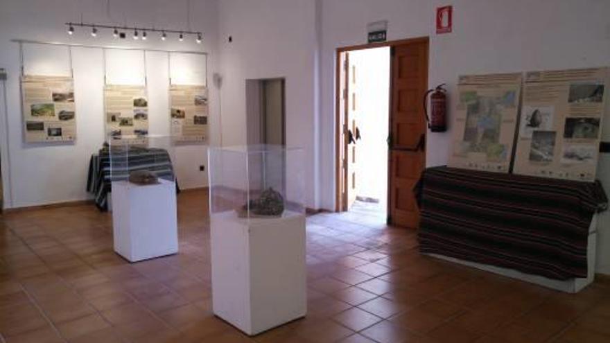 Quartell revela  en una muestra los secretos de  la piedra seca de Vilafranca del Cid