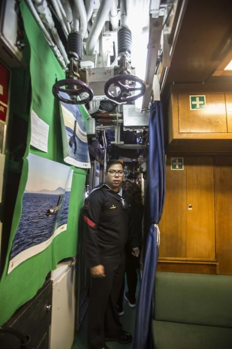 Jornada de puertas abiertas del submarino Tramontana
