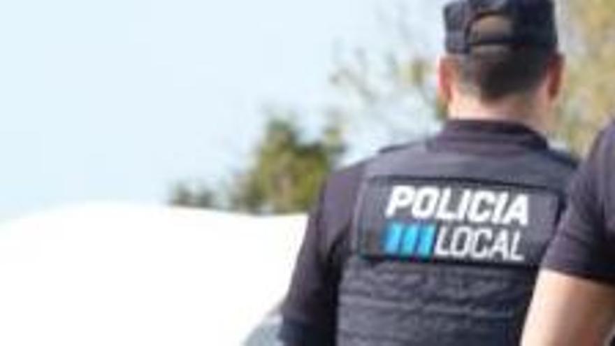 Galería: La Policía Local en el asentamiento de sa Joveria de Ibiza
