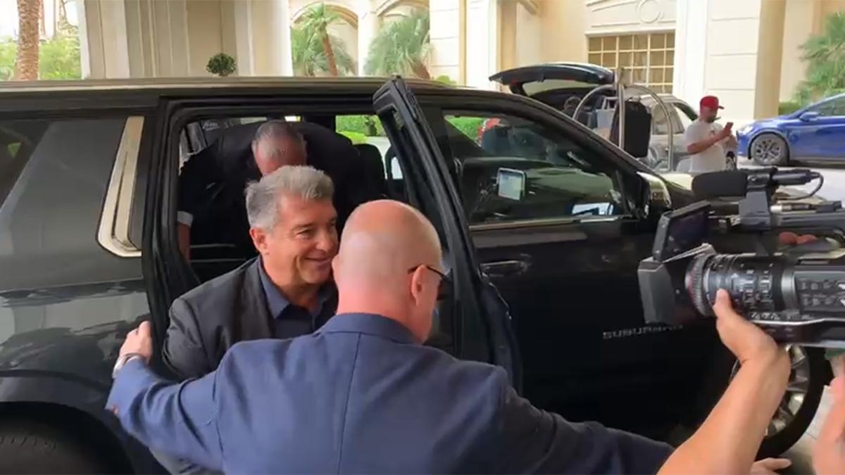 Laporta llega al hotel para comer con Florentino y Agnelli