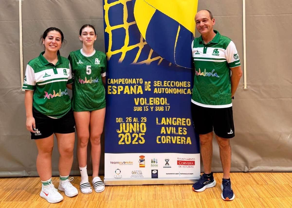 Carmen Salmoal, Valeria Coba y Rafa Vargas.