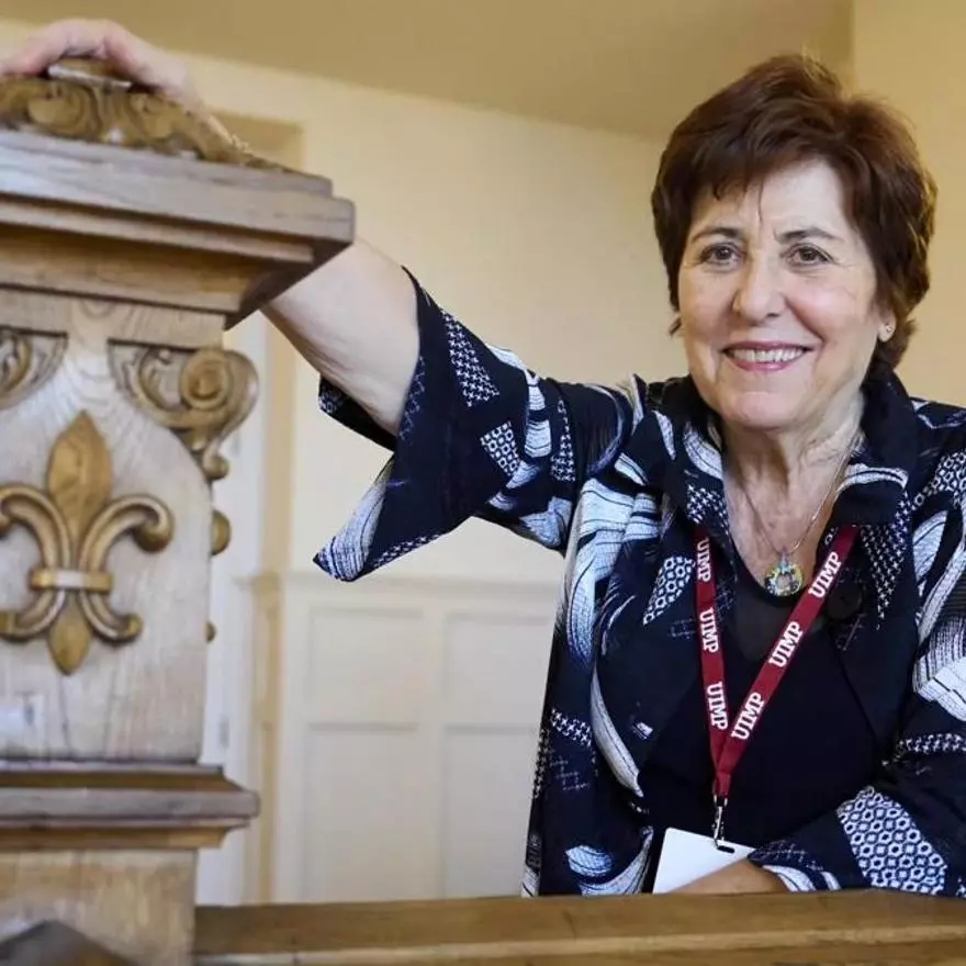 Isabel Balaguer - La figura en la sombra