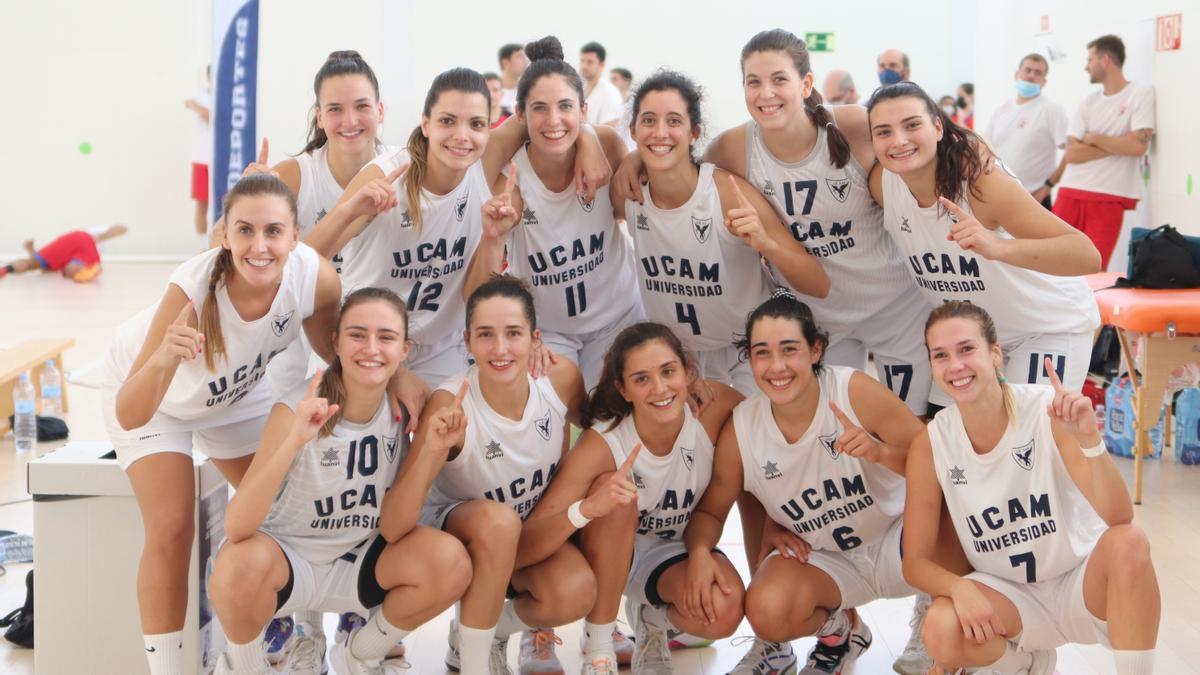 El equipo de baloncesto femenino de la UCAM