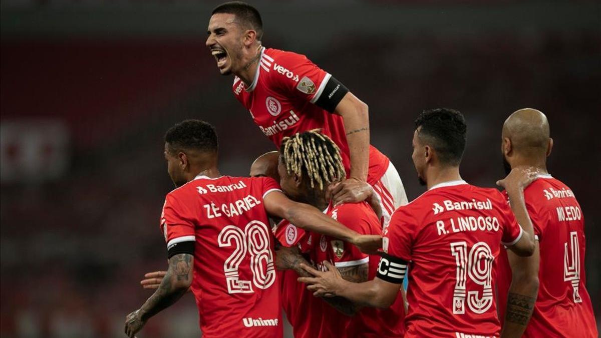 Inter de Porto Alegre derrotó 4-3 a América de Cali