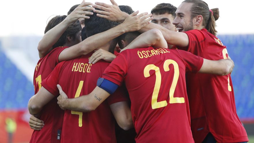 Los jugadores de la selección española sub&#039;21 golean a Lituania antes de la Eurocopa