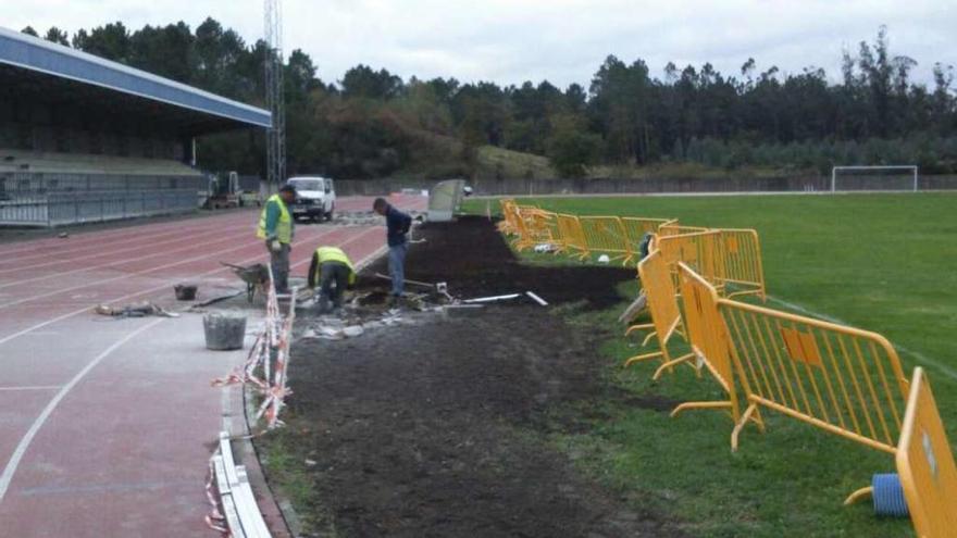 Los trabajos de acondicionamiento de As Canteiras. // FdV