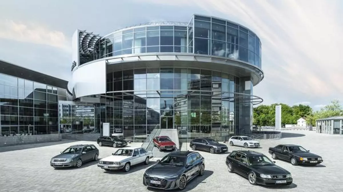 El nuevo Audi A6 se encuentra con sus antecesores en Alemania