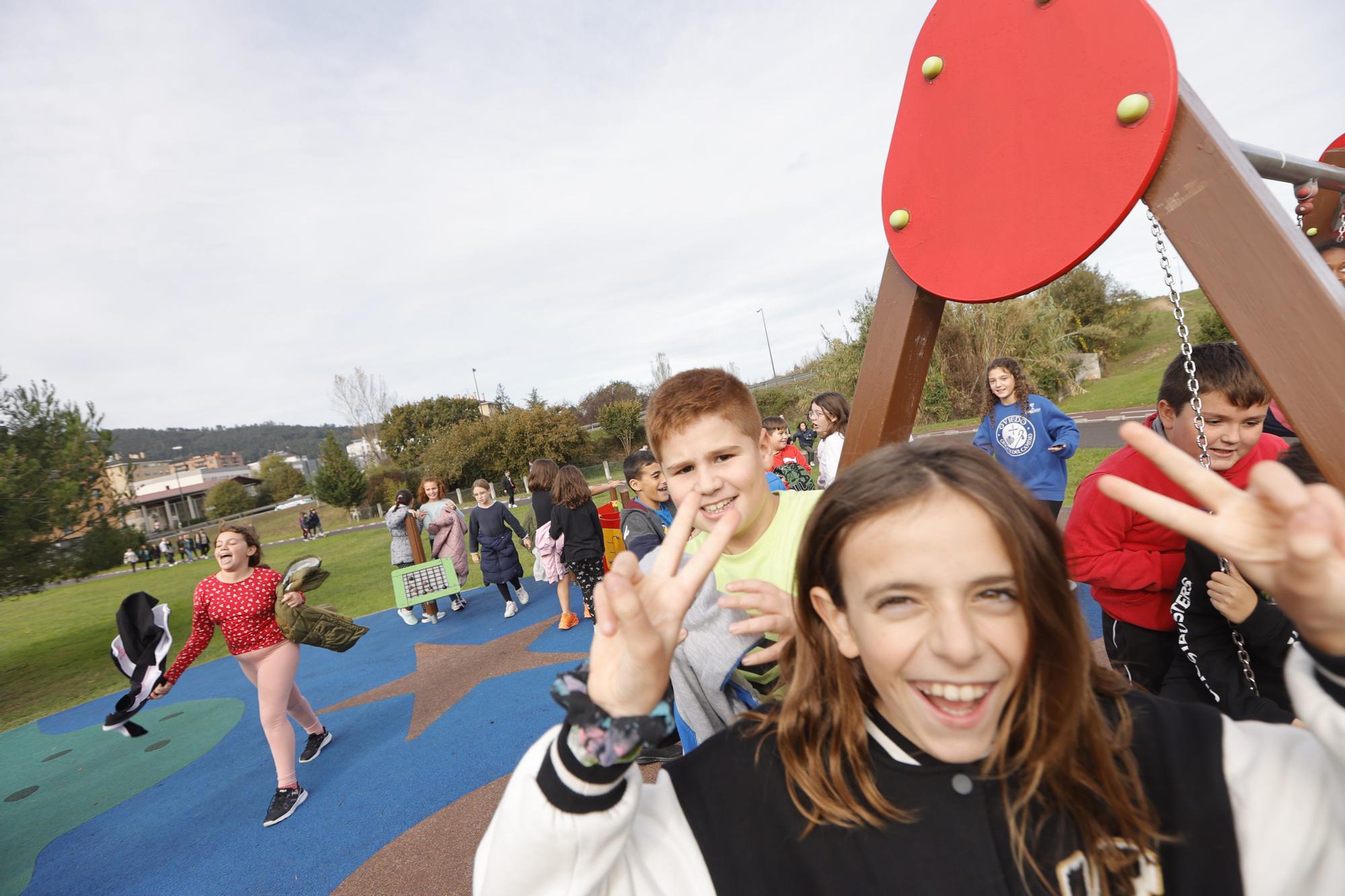 El "comando glucosa" del colegio Carmen Ruiz-Tilve hace campaña contra la diabetes