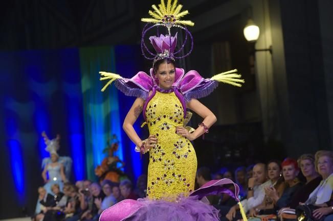 Pasarela Carnaval Fashion World, en el Parque ...