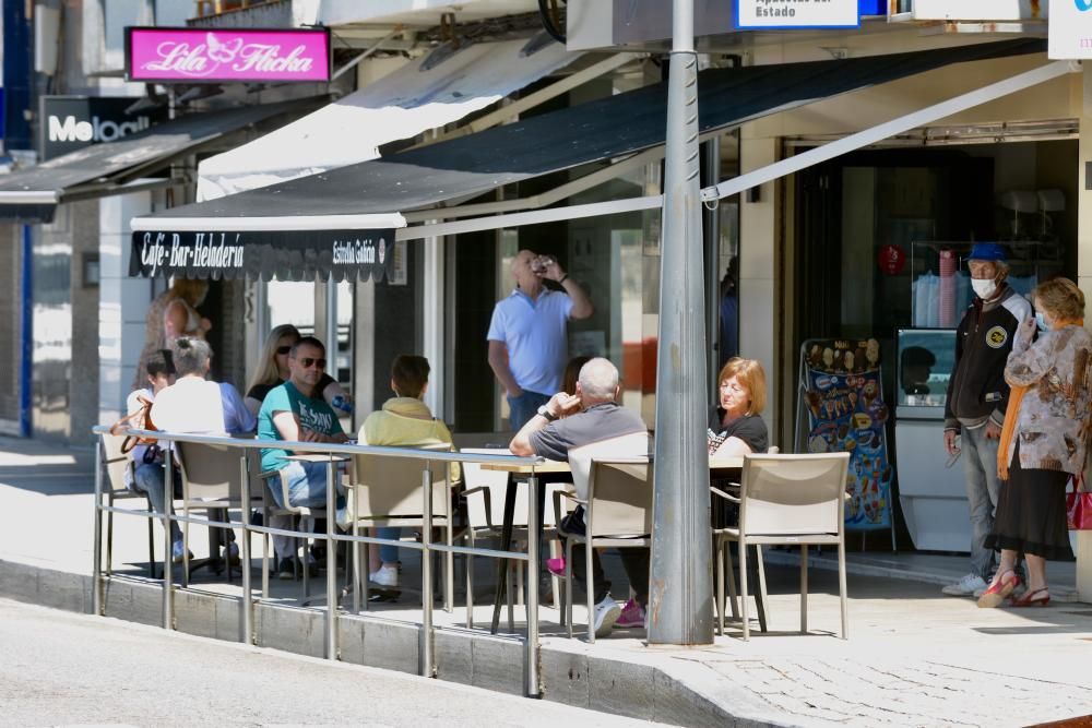 Paseo por la playa y terraza: el paraíso de la fase 1 de la desescalada en Galicia