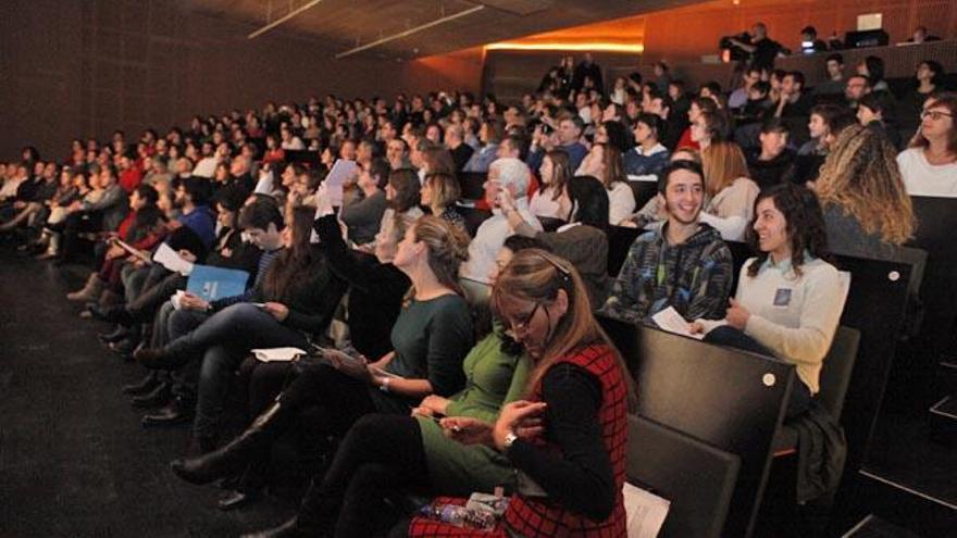 La educación llena el auditorio