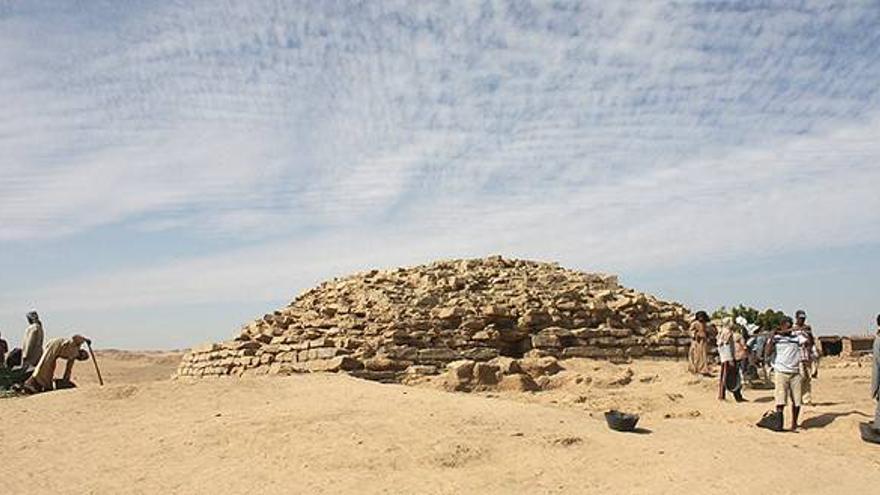 Descubierta en Egipto una pirámide escalonada de 4.600 años de antigüedad