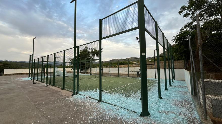 Un acto vandálico obliga a cerrar el pádel de Algímia todo el verano