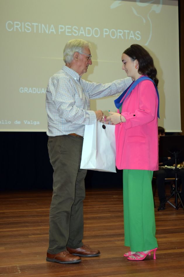 Un momento de la fiesta de graduación del IES de Valga.