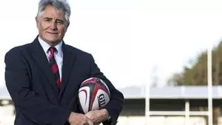 Andy Irvine gana enteros para suceder a Bill Beaumont en World Rugby