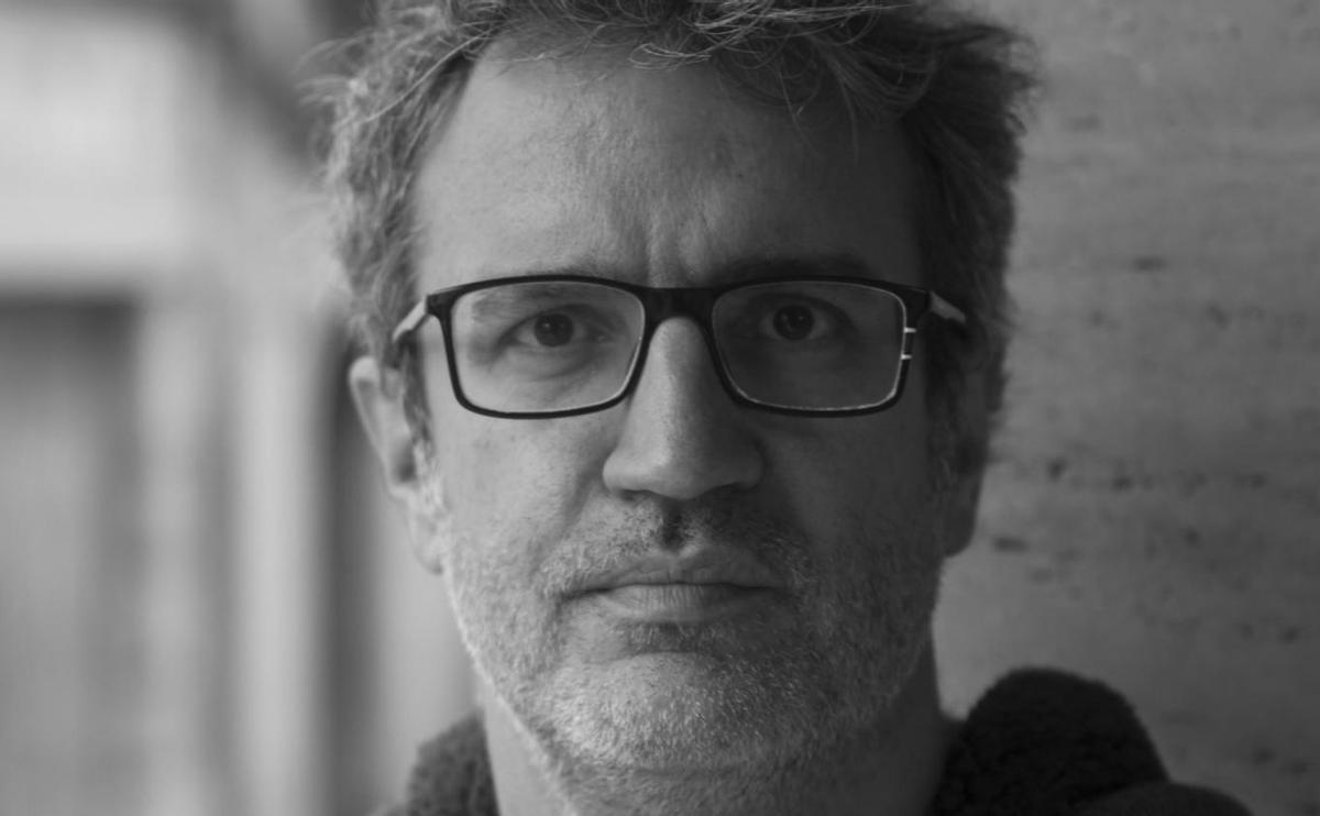 Pere Antoni Pons (Campanet, Mallorca, 1980) és periodista i escriptor