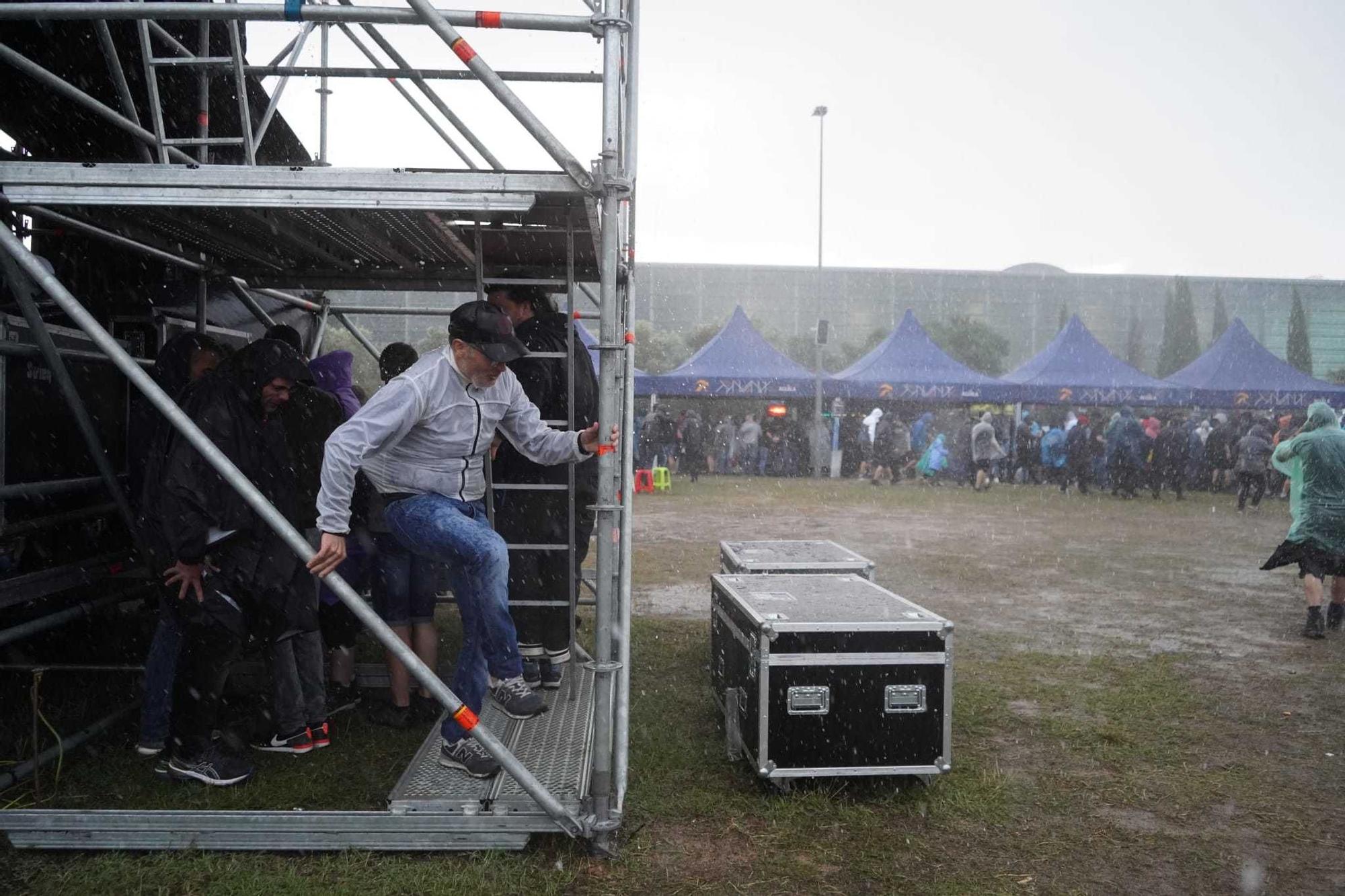 GALERÍA | La fuerte tormenta también afecta al festival Z! Live Rock