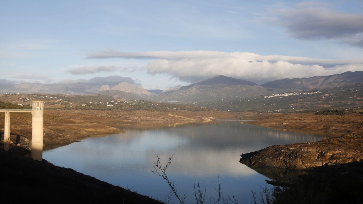 El pantano de La Viñuela, el pasado mes de diciembre