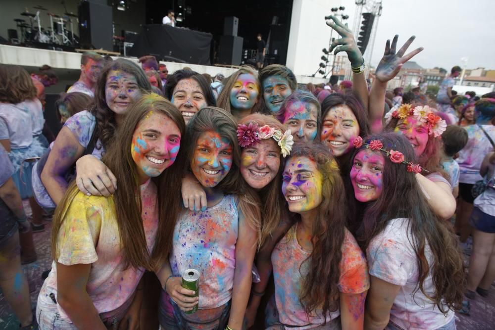 Holi Party en el Niemeyer